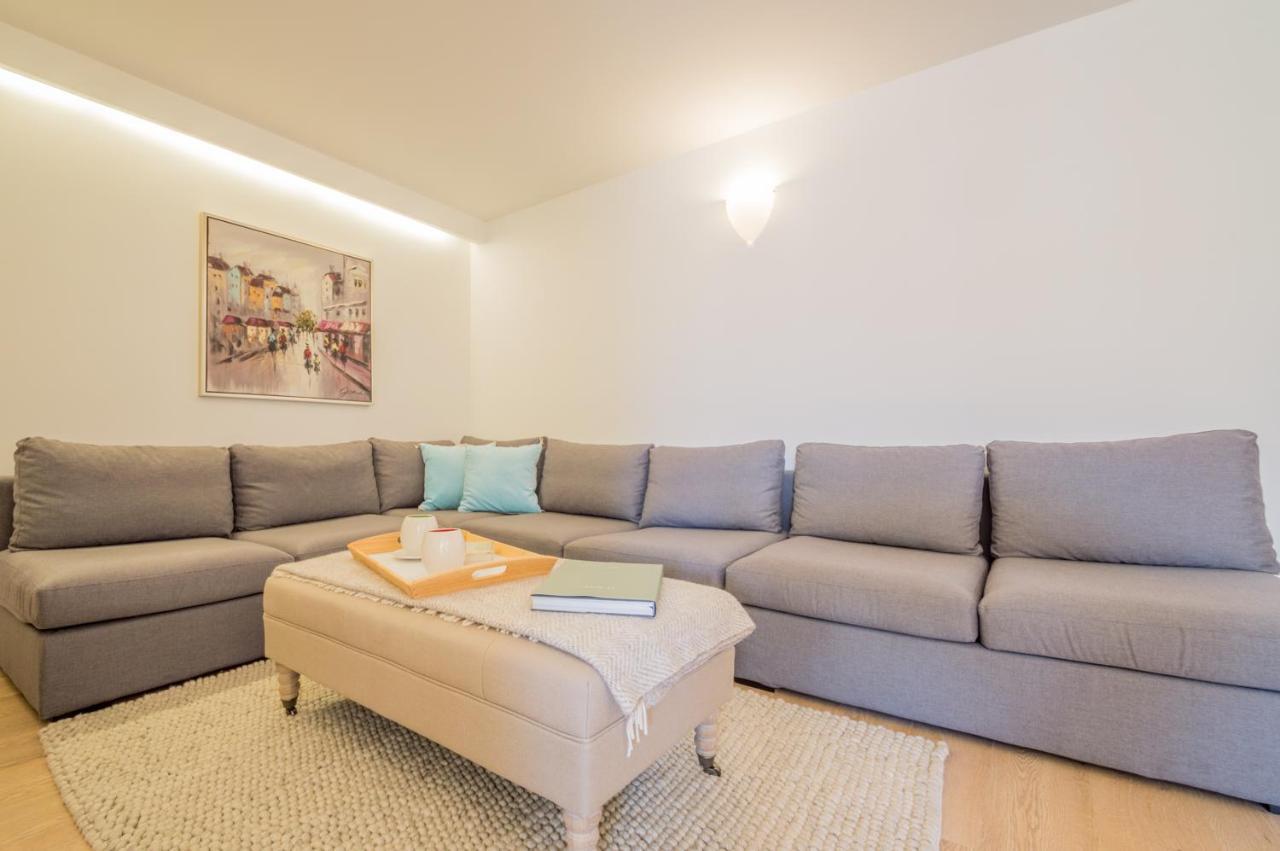 Apartment Sunlight - 